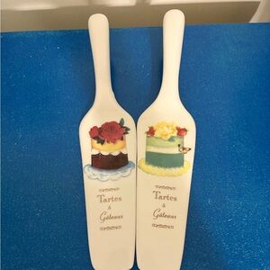 Ars Divinis Tartes & Gateaux Ceramic Cake Server Set of 2 French Dessert 9.5”